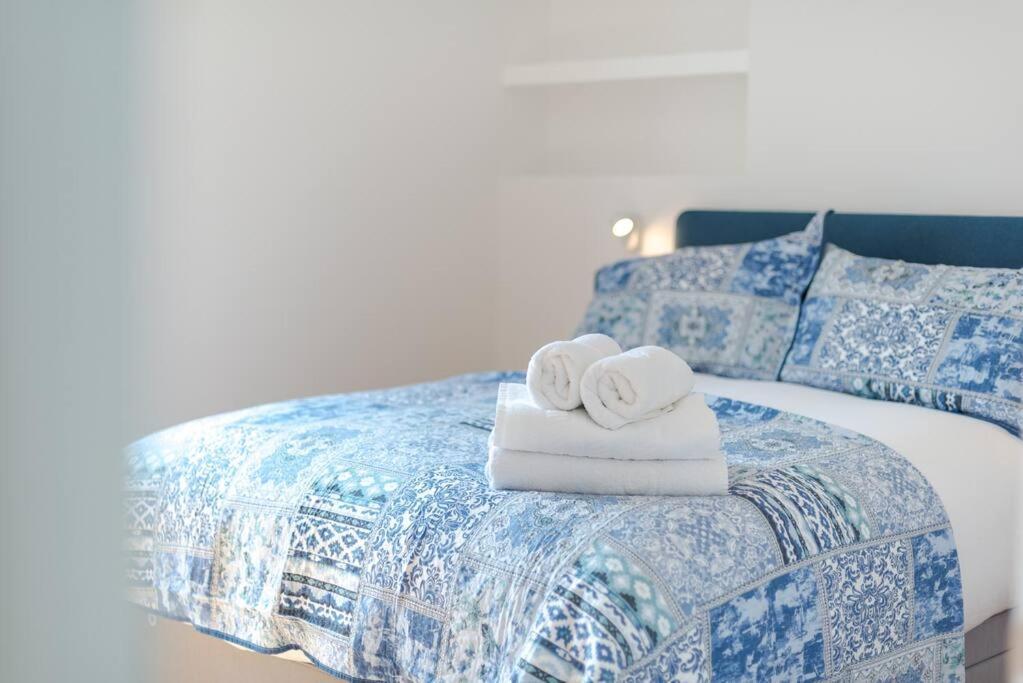 Stunning Two Bed Apartment Rh8 London Exterior foto